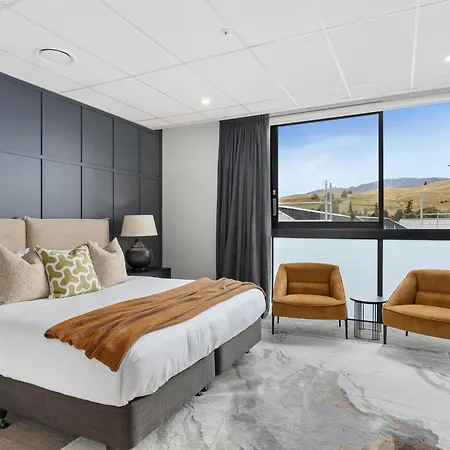 12Th Avenue Suites